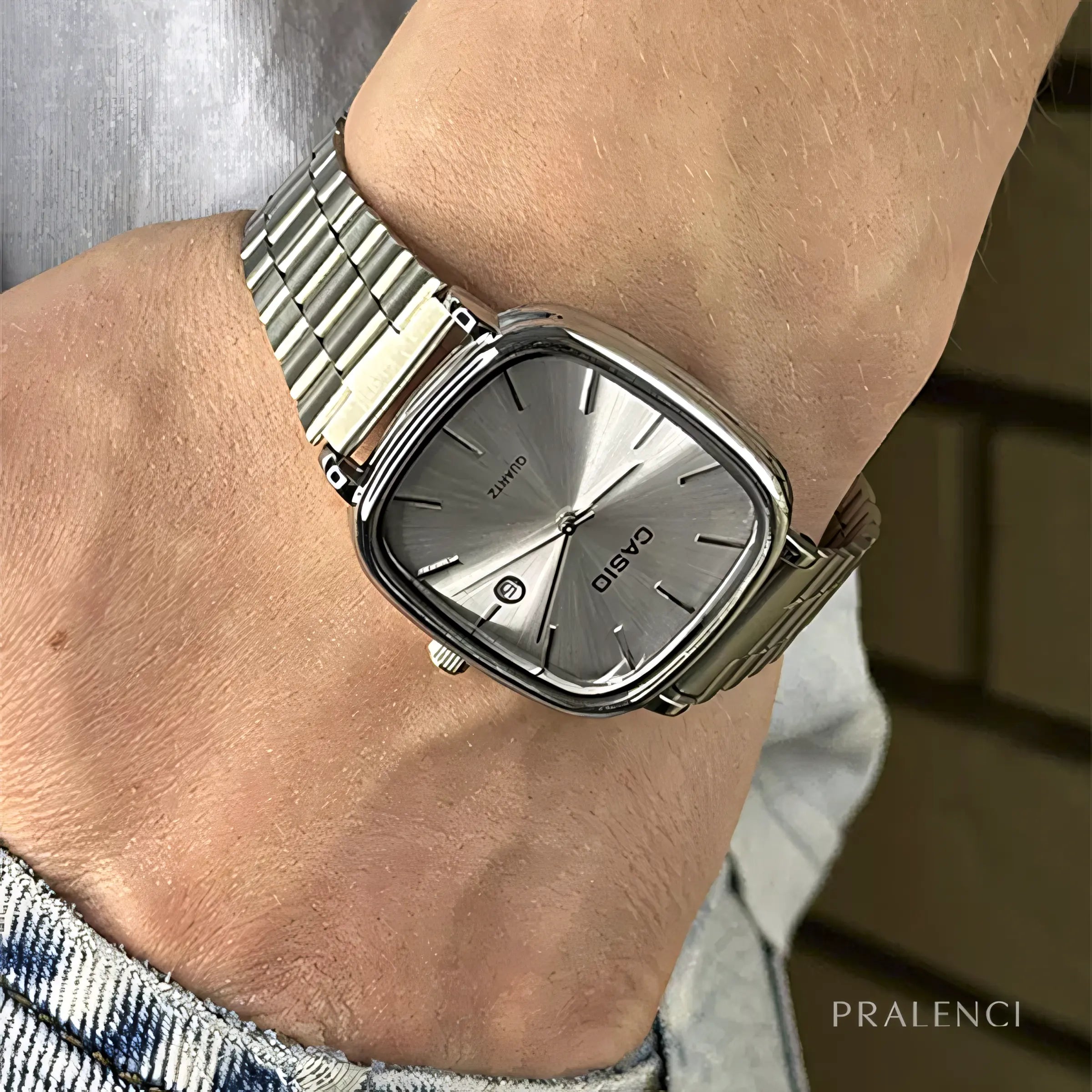 C A S I O  LUXURIOUS WATCH + FREE DELIVERY